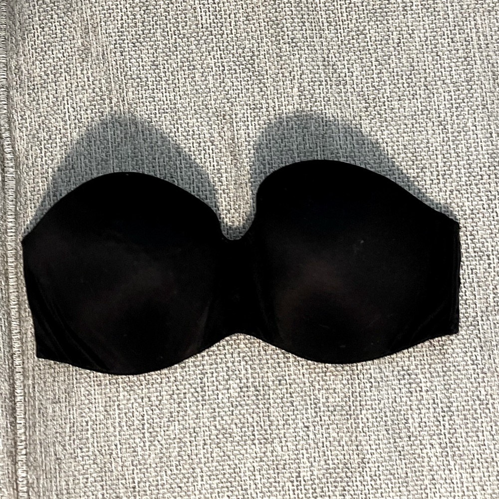 Black Strapless Bra
